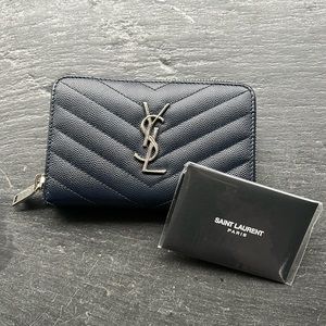 Pre-loved 100% Authentic YSL Navy Zipper Wallet